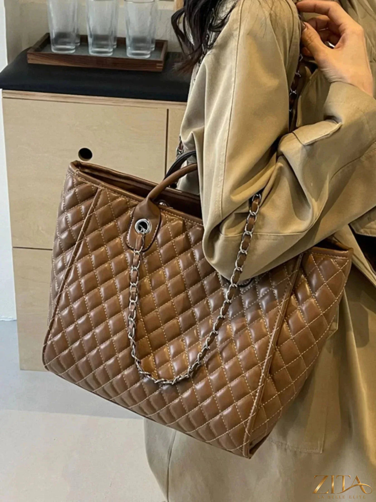 Zita La Belle Elite quilted chain shoulder bag with gold-tone hardware and padded strap, stylish accessory for everyday use.
