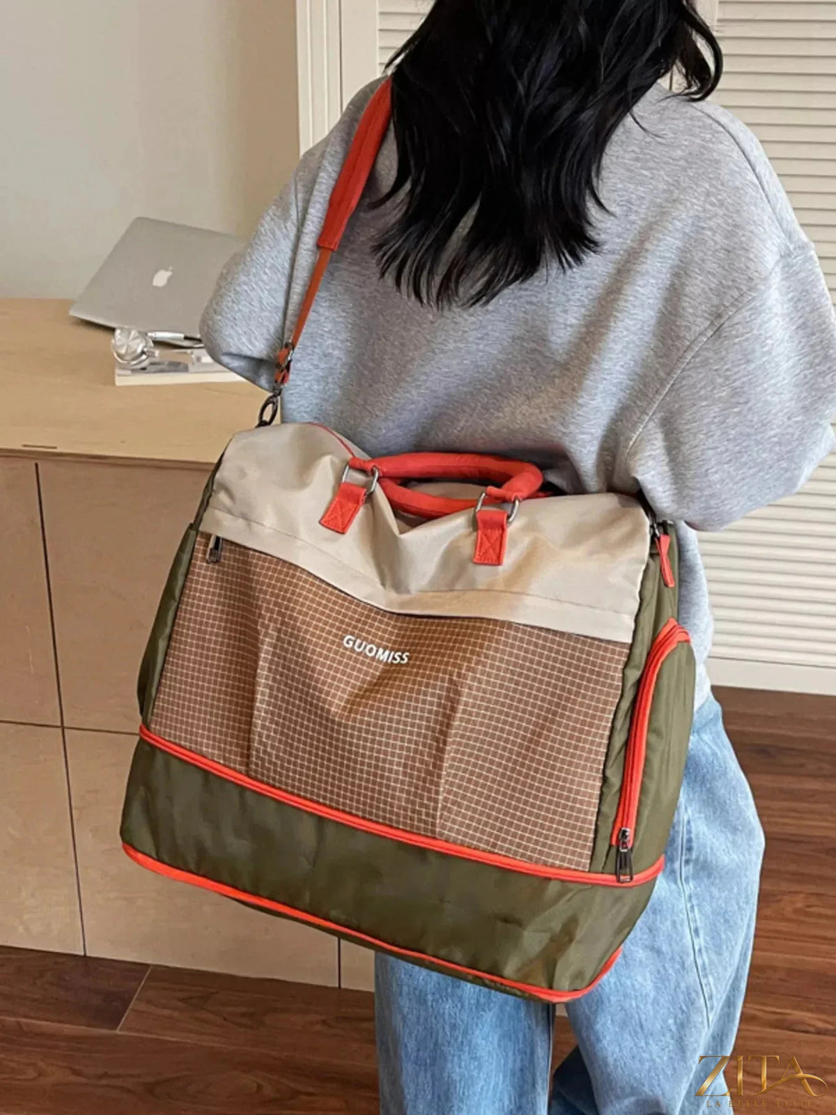 Zita La Belle Elite plaid travel bag with detachable strap, featuring a spacious interior and stylish design.