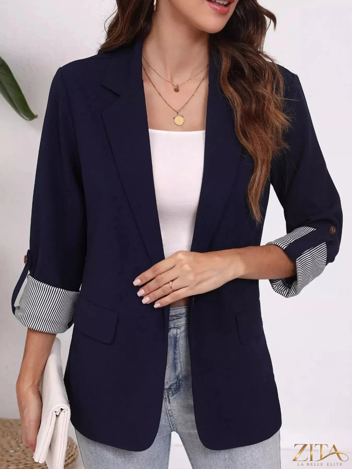 Zita La Belle Elite women's blazer with lapel collar and roll-up sleeves, stylish tailored jacket for a polished look.