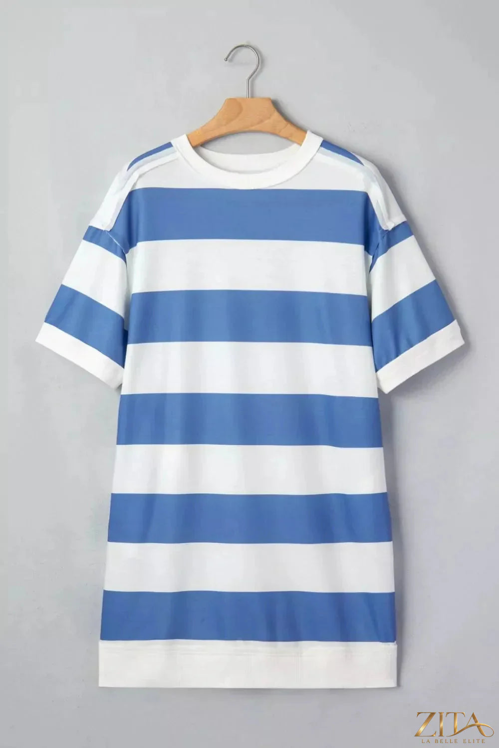 Zita La Belle Elite casual striped T-shirt dress with short sleeves and a relaxed fit, featuring horizontal blue and white stripes.