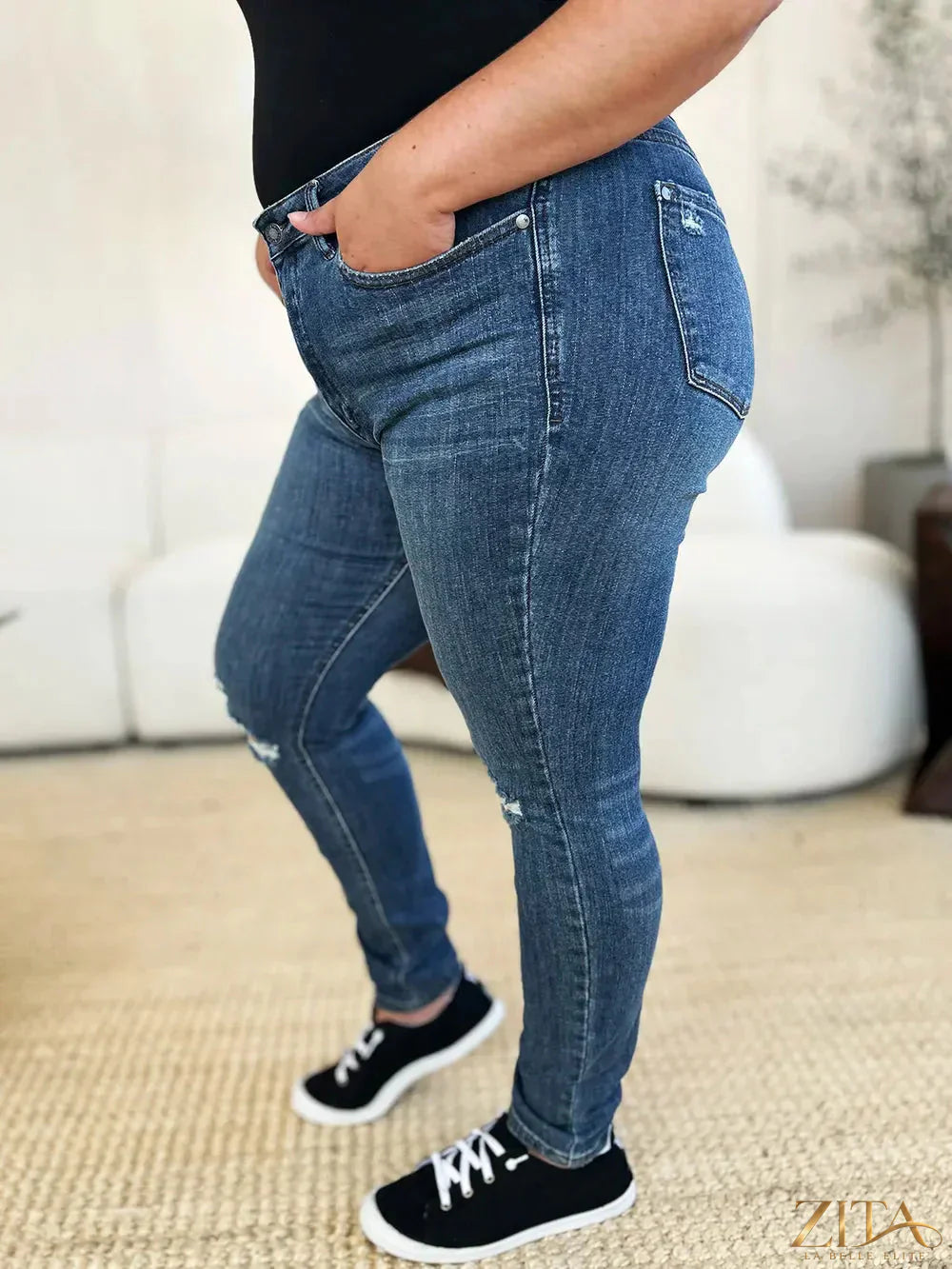 Zita La Belle Elite Judy Blue full size mid waist distressed slim jeans with ripped details and classic denim look.