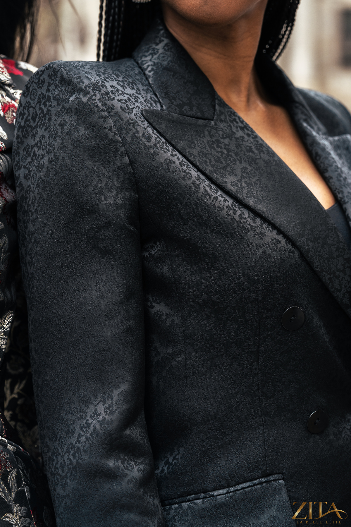 Zita La Belle Elite PREMIER black blazer, tailored men's blazer with a sleek fit and classic lapel, displayed on a mannequin.