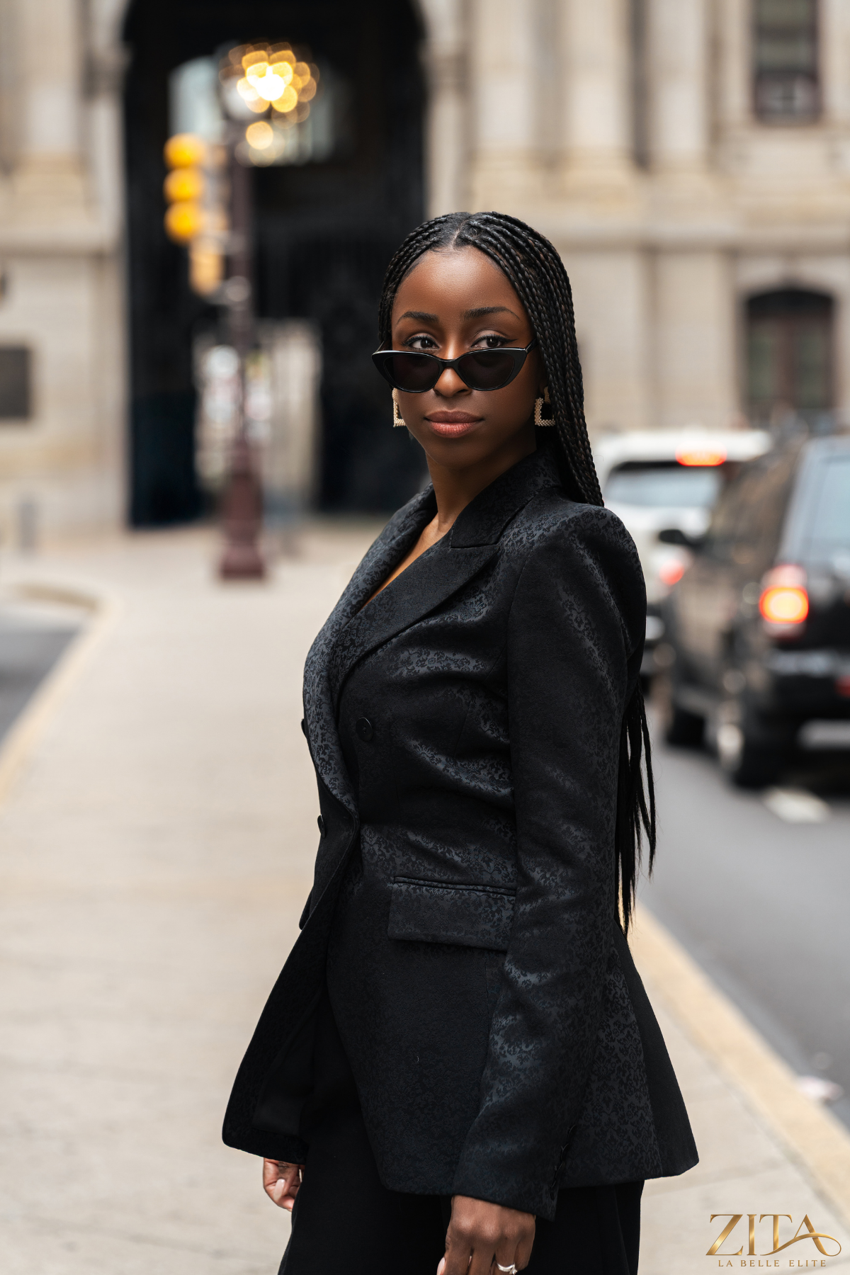 Zita La Belle Elite PREMIER black blazer, tailored men's blazer with sleek fit and classic lapel design, front button closure.