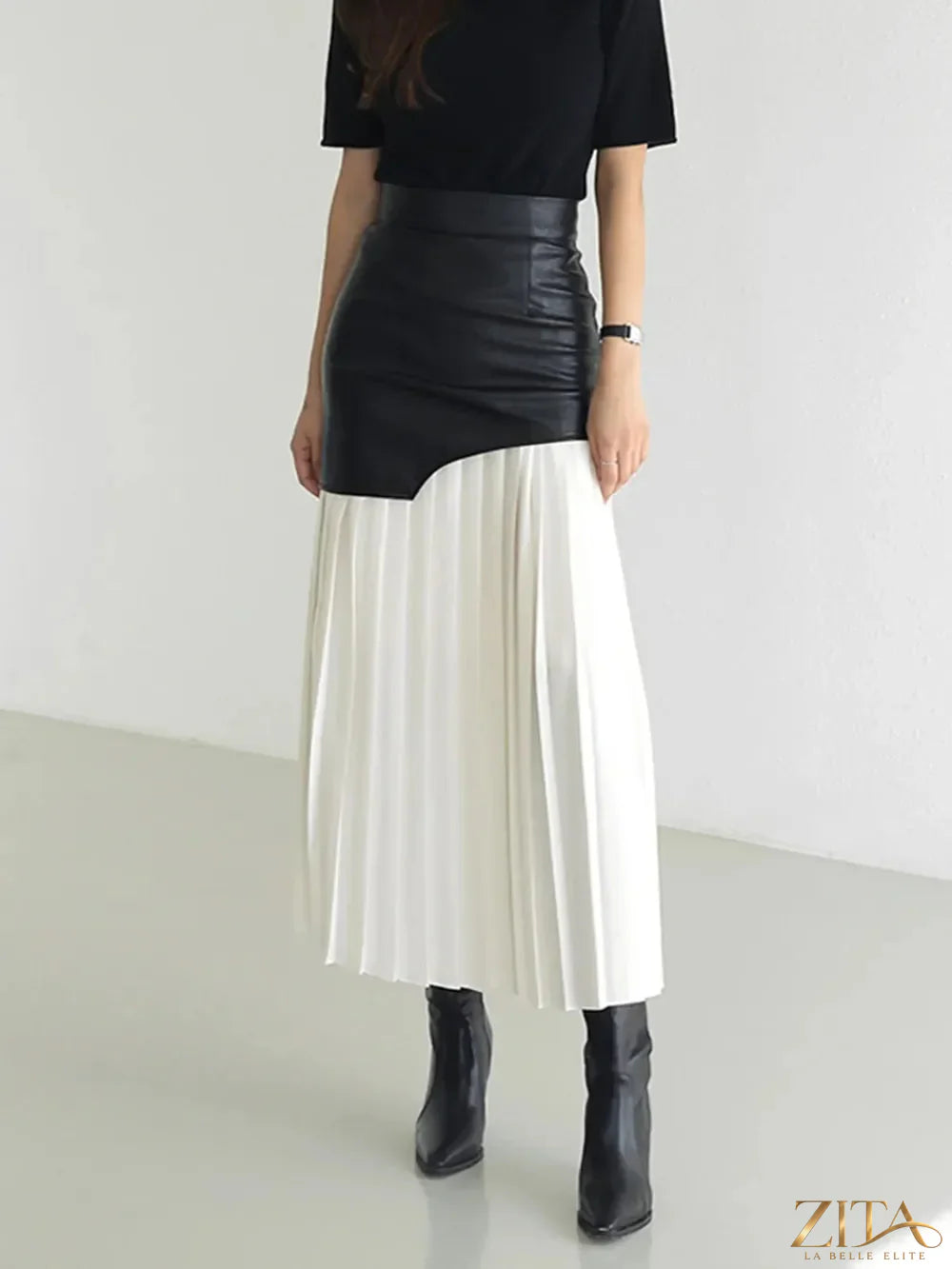 Pleated contrast high-rise skirt from Trendsi featuring a stylish pleated design and a flattering high waist.
