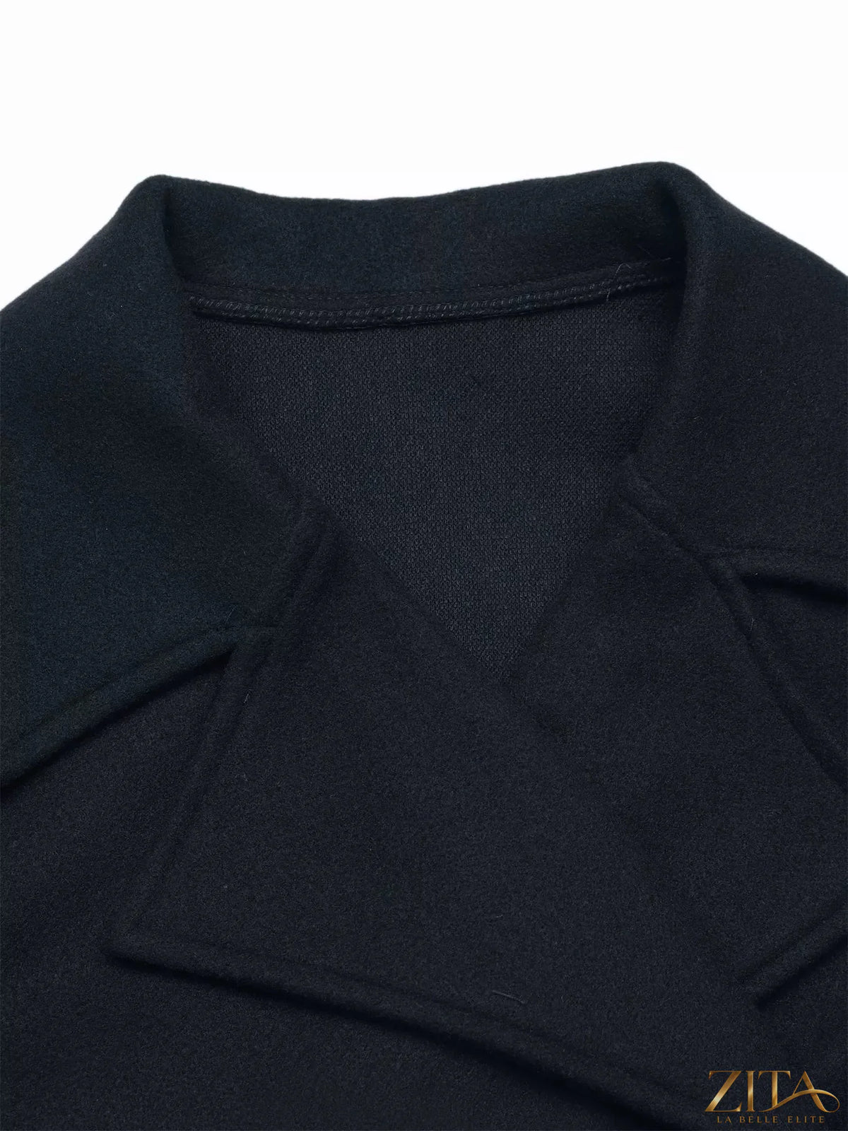 Zita La Belle Elite double-breasted blazer with gold buttons, tailored fit, featuring classic lapels and stylish design.