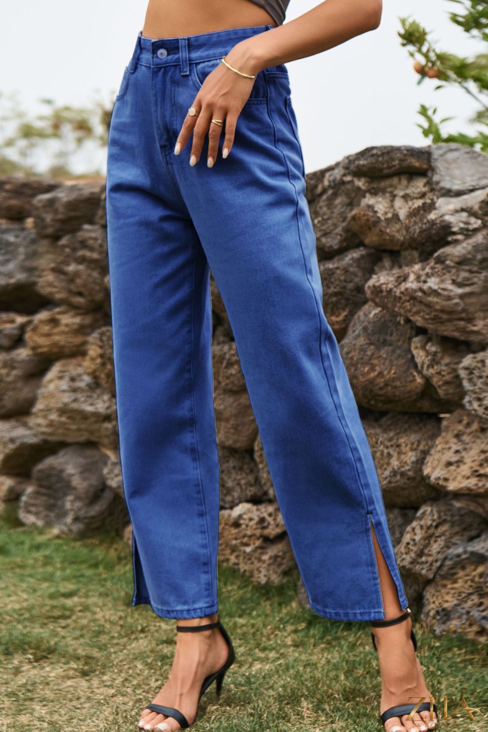 Zita La Belle Elite high waist loose fit ankle slit jeans showing relaxed fit, slit detail at the ankle, and classic denim texture.