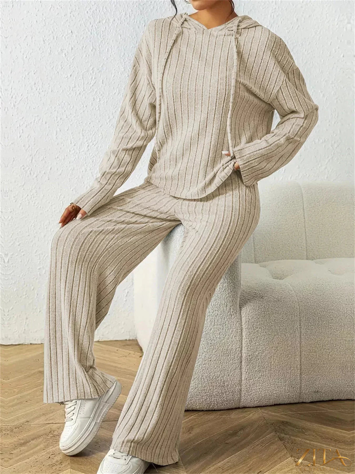 Zita La Belle Elite ribbed hoodie and pants set with drawstrings, featuring a cozy, fitted design in soft fabric.