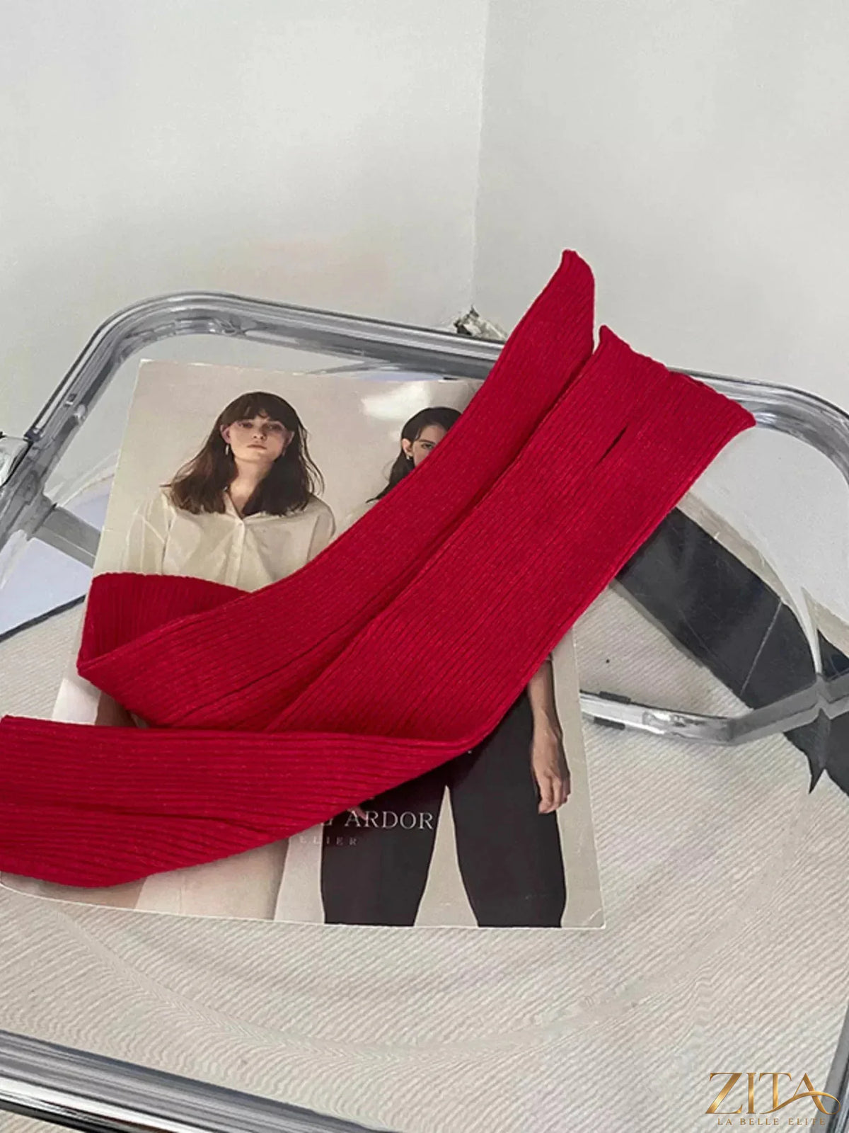 Zita La Belle Elite knitted arm warmer gloves in soft, cozy fabric, designed for stylish warmth and comfort.