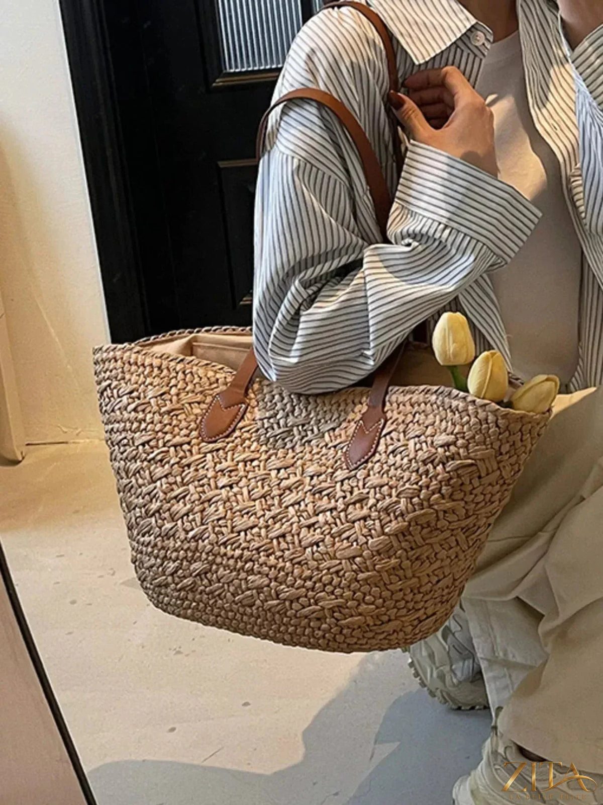 Zita La Belle Elite woven tote shoulder bag with handles, crafted from natural woven material, stylish and spacious for everyday use.