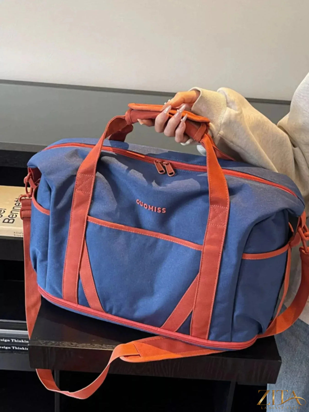 Contrast Oxford cloth travel bag by Zita La Belle Elite with sturdy handles and spacious interior, perfect for weekend trips.