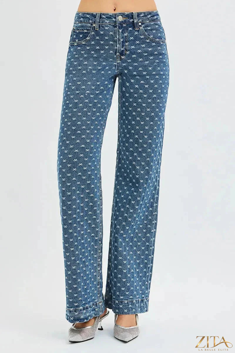 Zita La Belle Elite RISEN high rise wide leg jeans with bow embroidery, stylish denim with embroidered details and a wide leg fit.