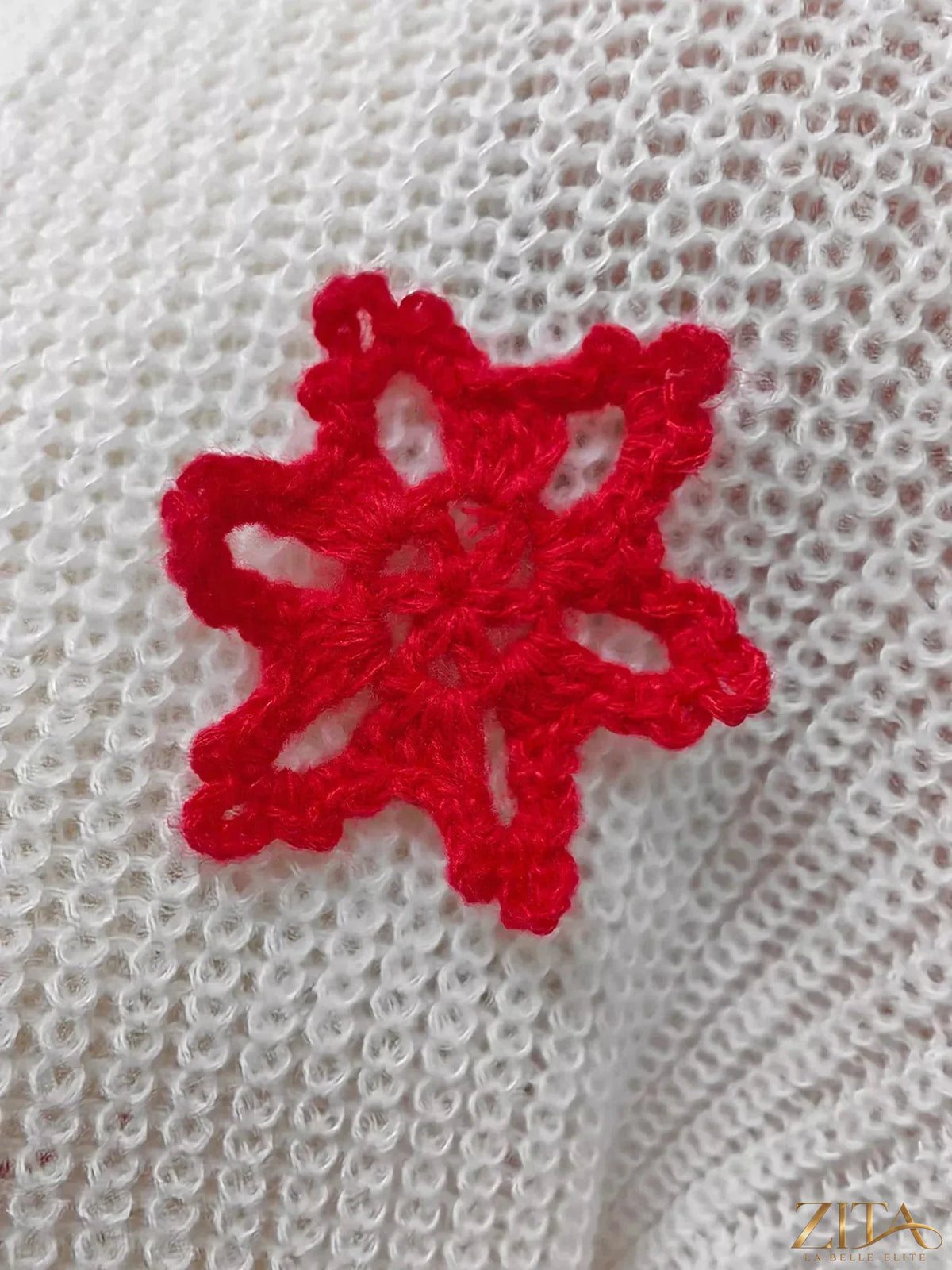 Zita La Belle Elite festive Christmas applique V-neck knit cardigan with holiday holiday patterns and colorful details.