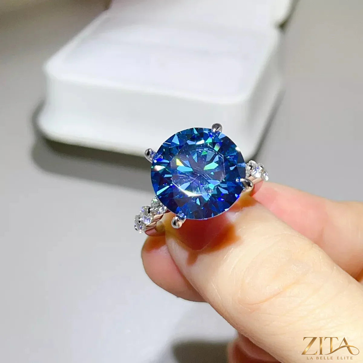 Sterling silver moissanite ring with 10 carats, featuring a sparkling 4D design, showcasing elegant craftsmanship.