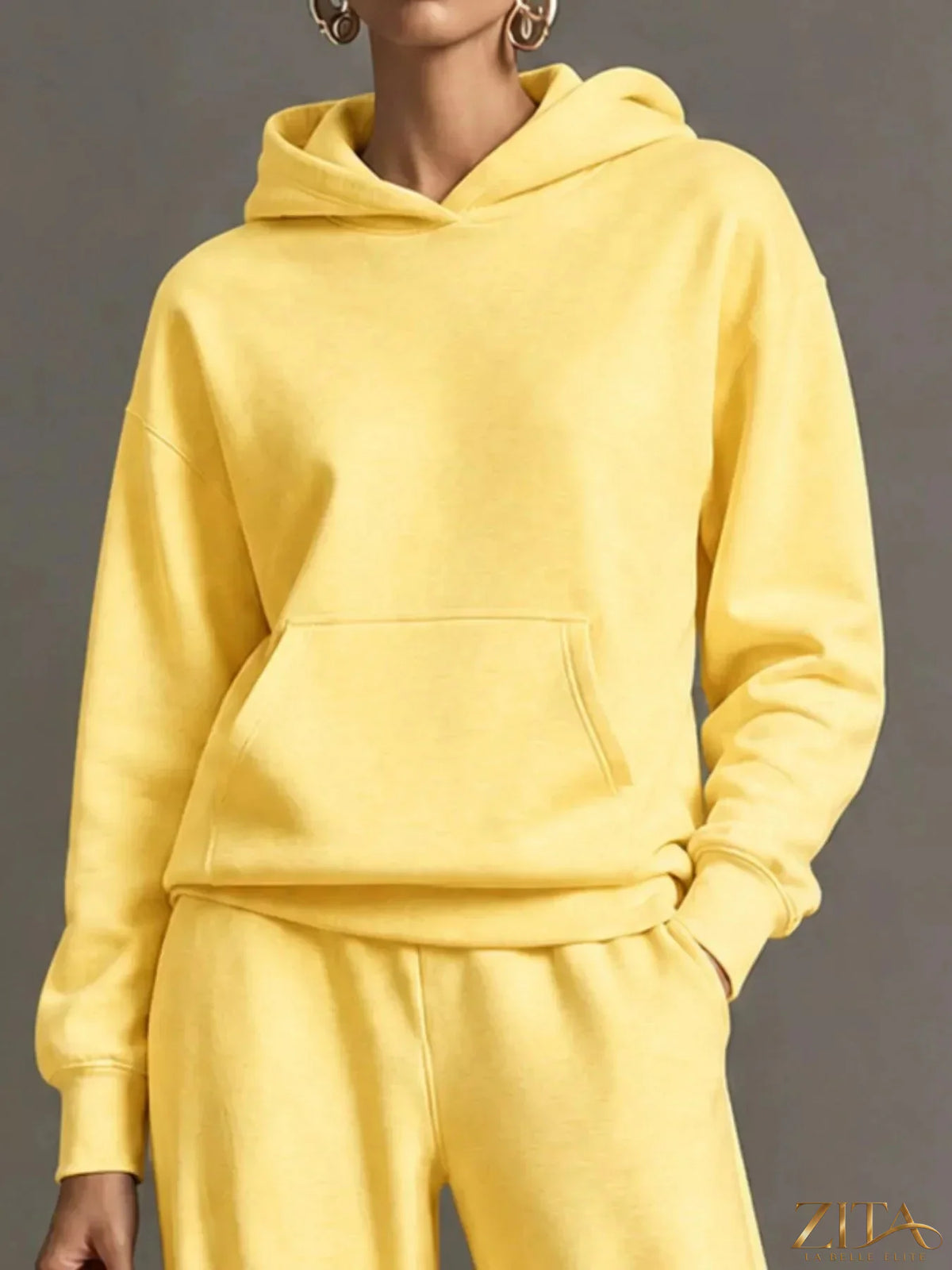 Zita La Belle Elite kangaroo pocket hoodie and matching pants set, casual two-piece outfit, soft fabric, stylish and comfortable.
