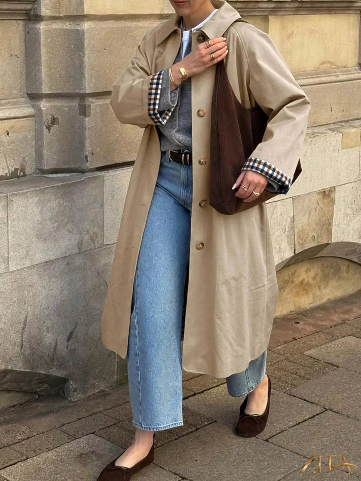 Zita La Belle Elite checkered lining button-up trench coat with classic collar and stylish pattern, front view.