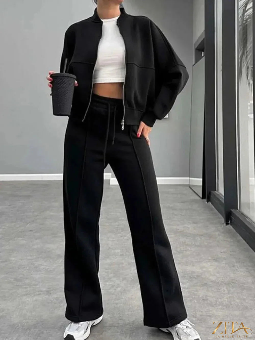 Zita La Belle Elite baseball collar zip-up outerwear and drawstring pants set, featuring a stylish sporty design and comfortable fit.