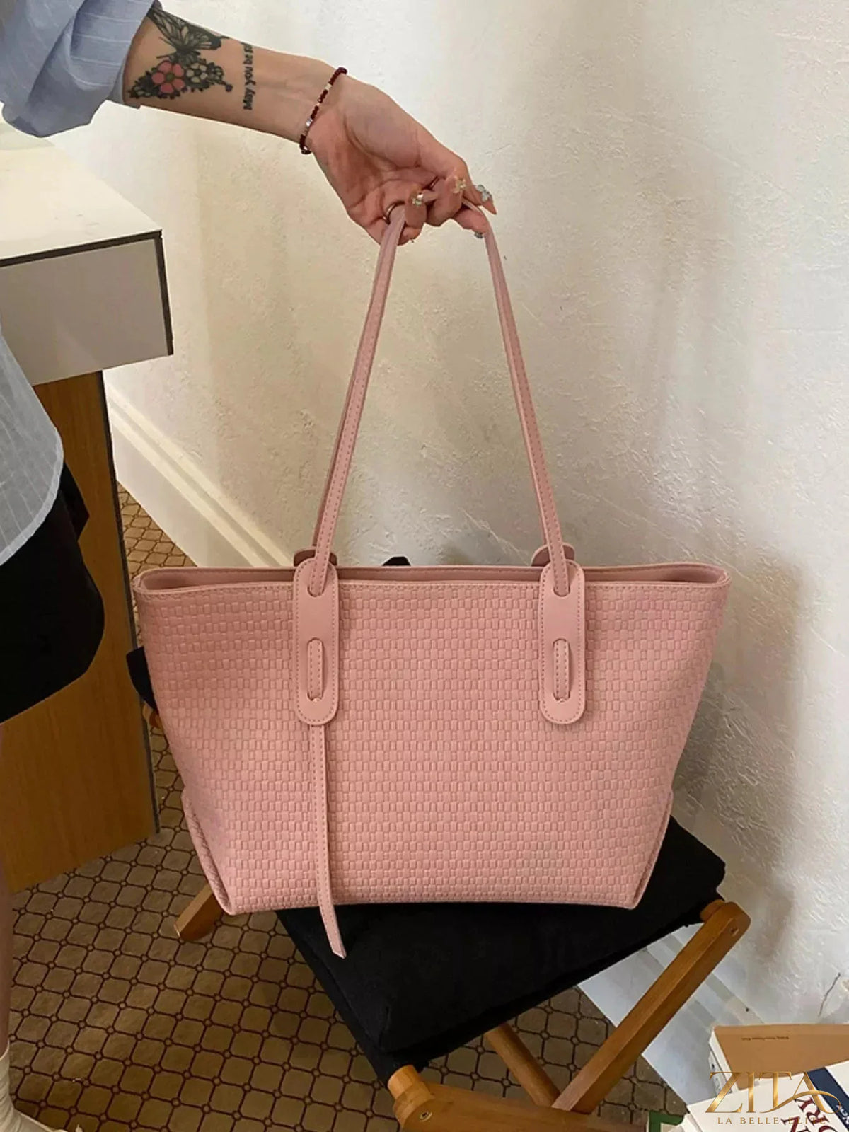 Zita La Belle Elite leather texture tote bag with sturdy handles and embossed leather finish for everyday use.