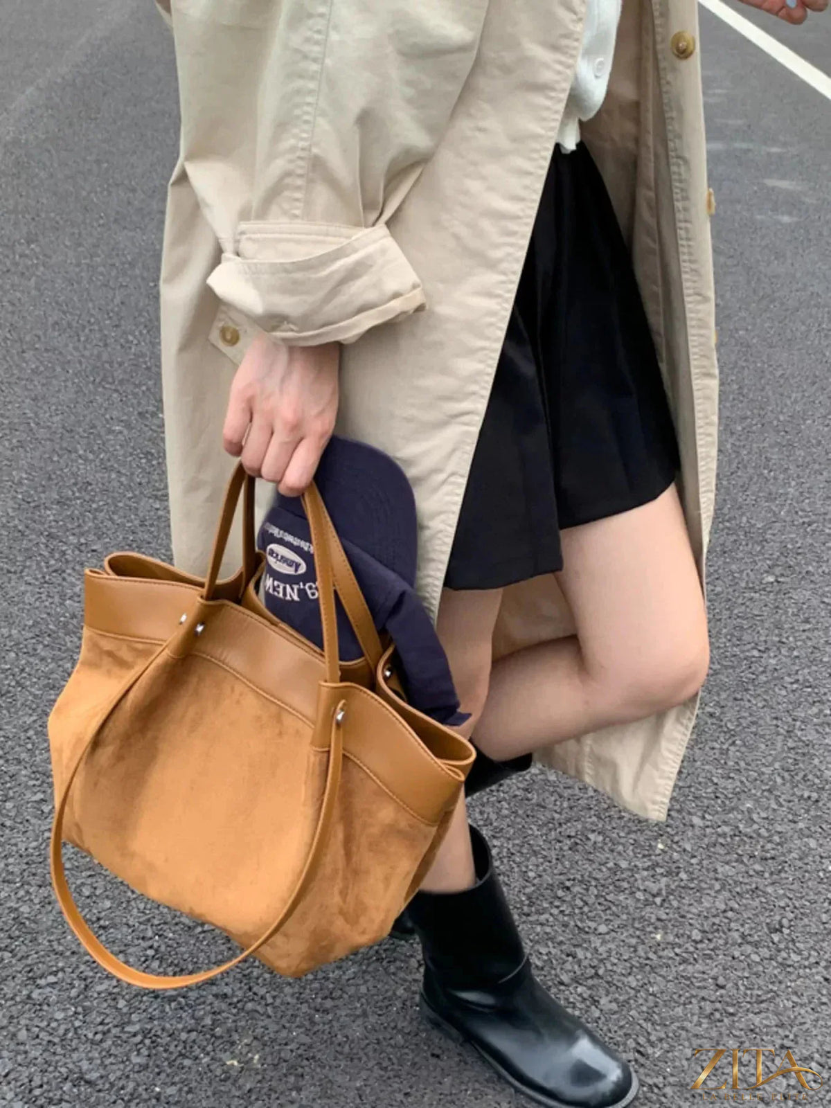 Lightweight classic color tote bag by Zita La Belle Elite with sturdy handles and spacious interior for daily use.