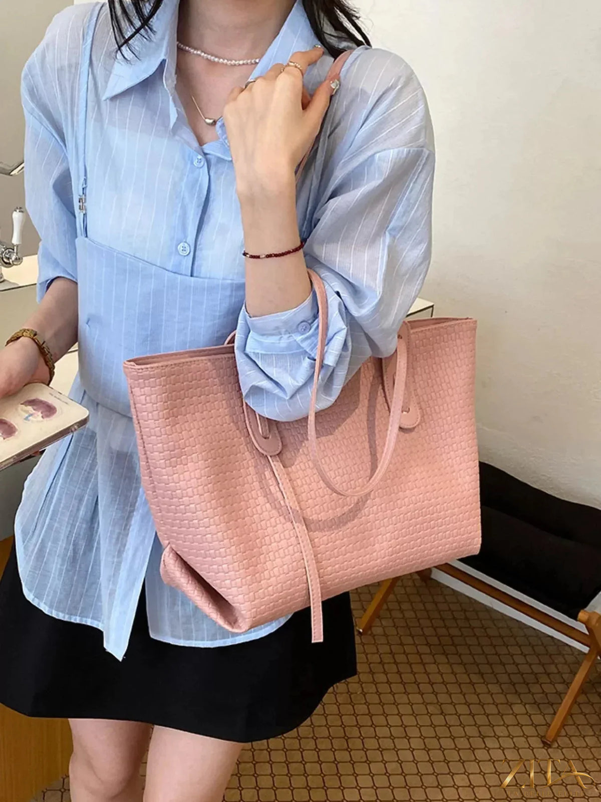 Zita La Belle Elite leather texture tote bag with sturdy handles and spacious interior, showcasing a stylish and durable design.