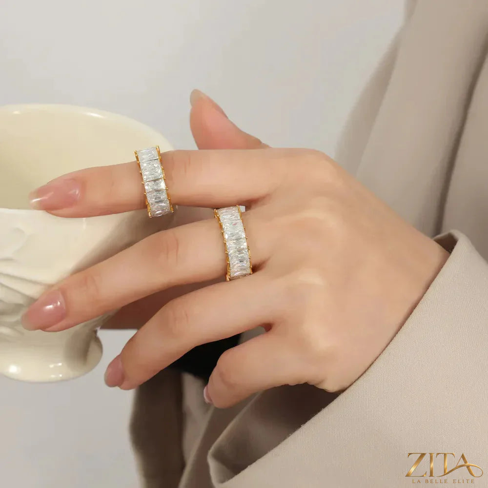 Close-up of Zita La Belle Elite titanium steel ring with inlaid zircon stones, showcasing its sleek design and sparkling details.
