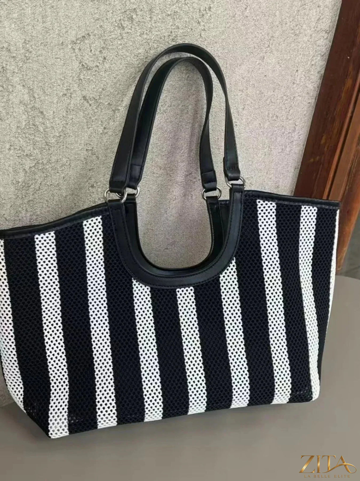 Contrast striped tote bag by Zita La Belle Elite with sturdy handles and spacious interior, perfect for everyday use.