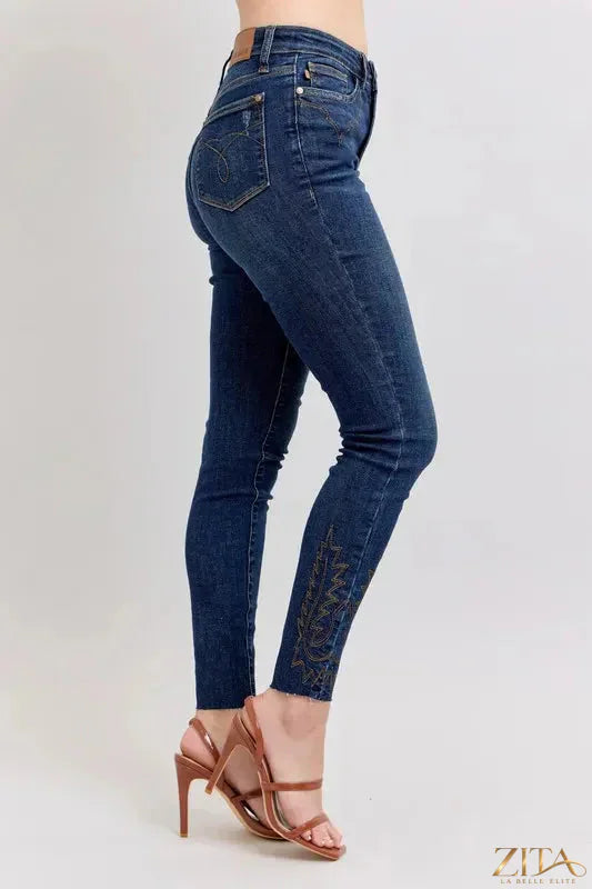 Zita La Belle Elite Judy Blue high rise skinny jeans with embroidered details, plus size, full length, dark wash denim.