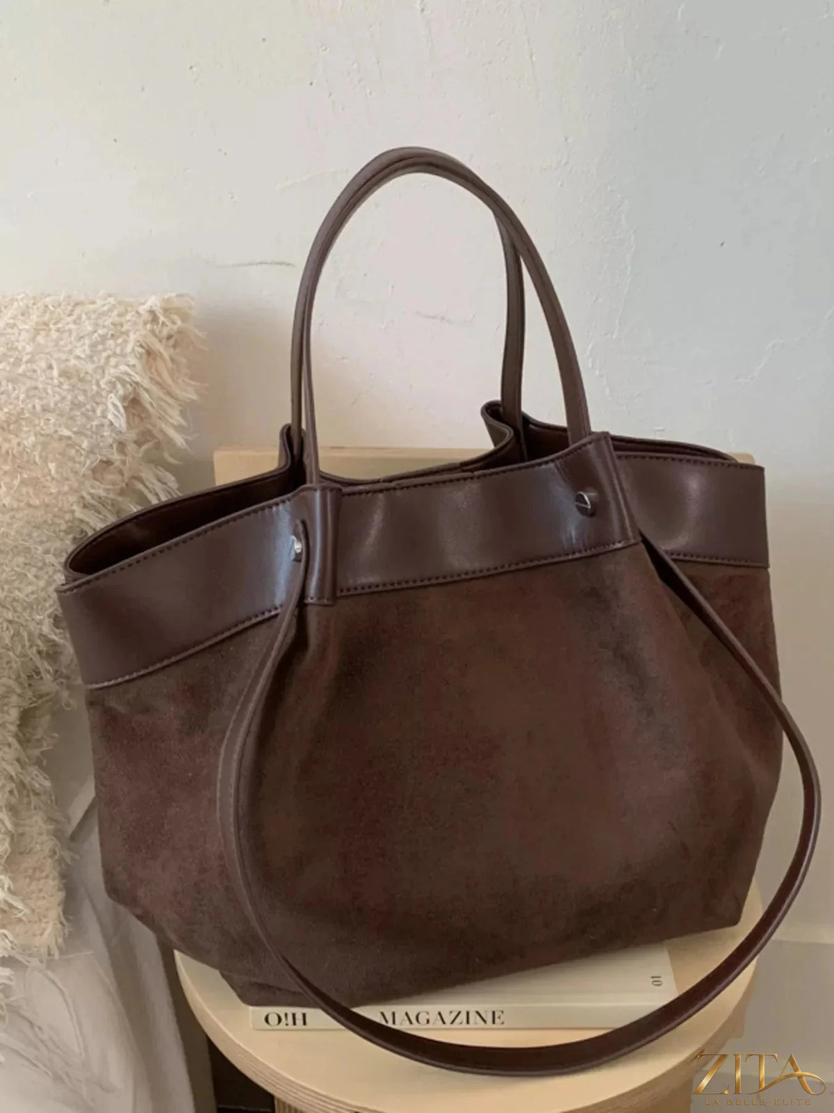Lightweight classic color tote bag by Zita La Belle Elite, featuring a spacious design and sturdy handles for daily use.