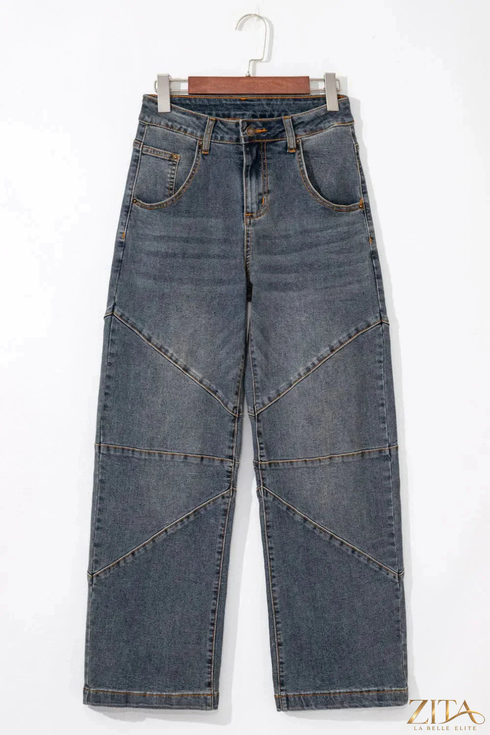 Zita La Belle Elite high waist jeans with exposed stitching, loose straight fit and stylish design, shown on a model.