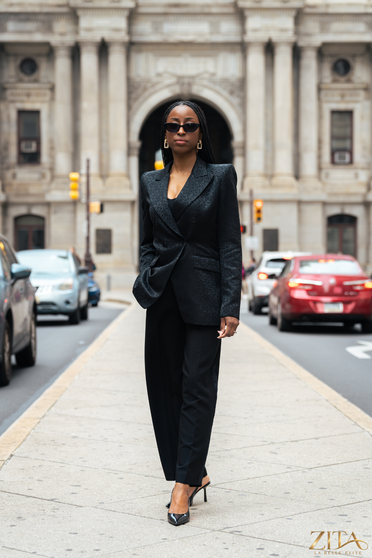 Zita La Belle Elite PREMIER Black Blazer, tailored women's blazer with sleek fit and classic lapel design, front buttons and stylish silhouette.