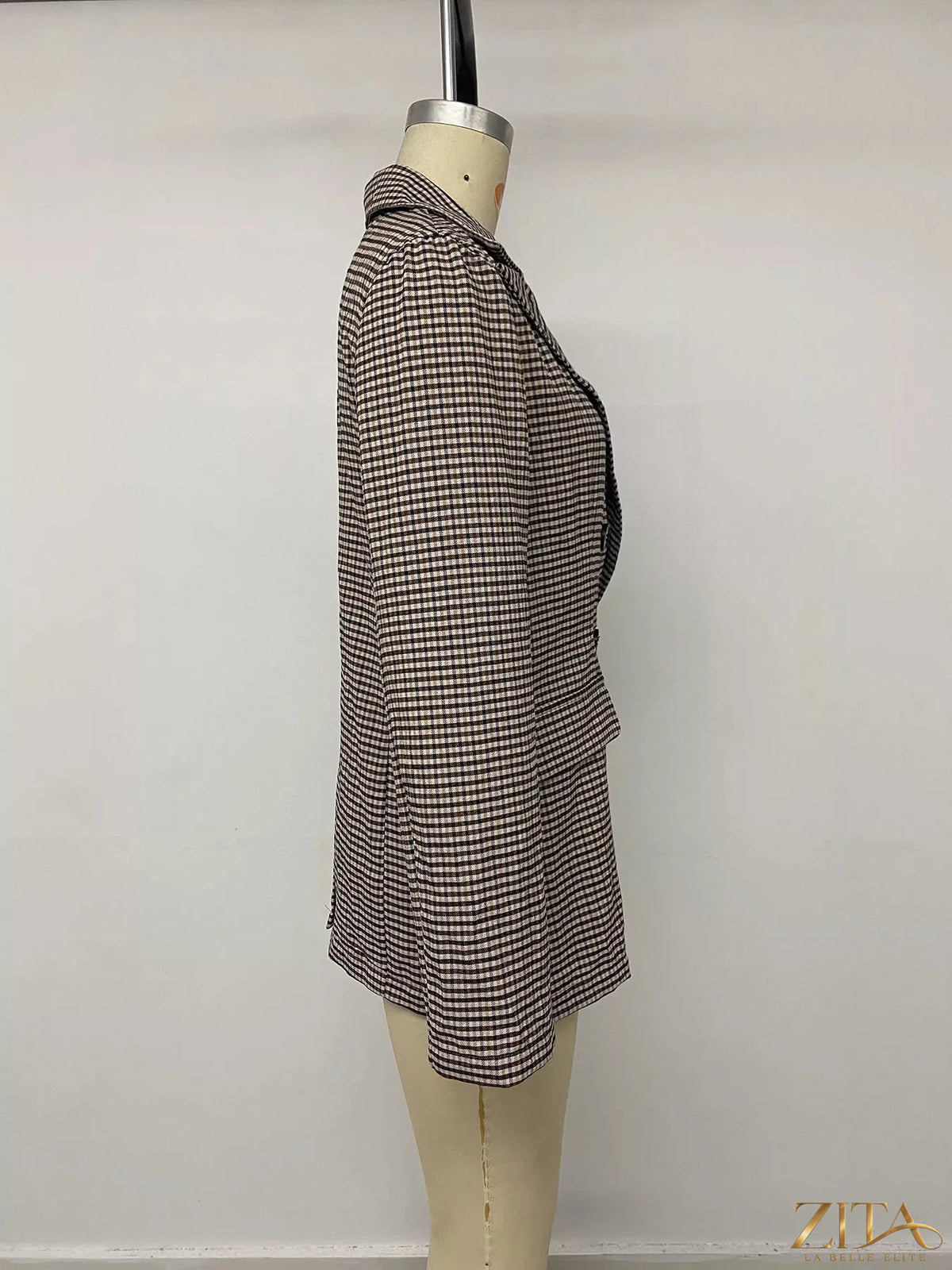 Zita La Belle Elite plaid blazer with lapel collar and double-breasted design, stylish tailored blazer for women.