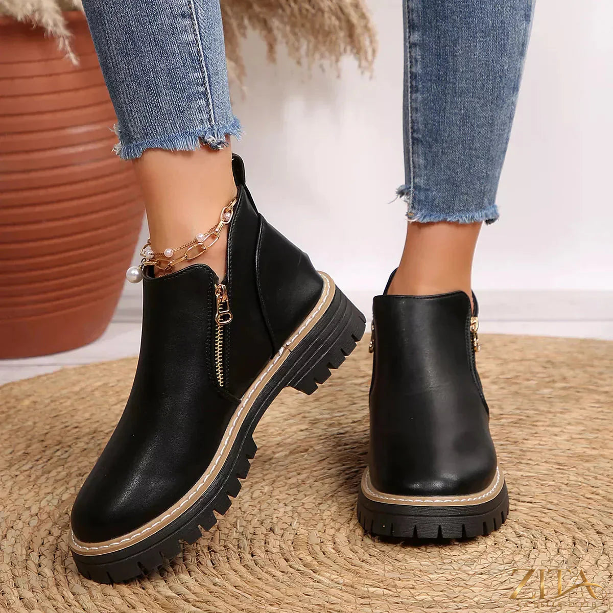 Zita La Belle Elite ankle boots with zipper detail, stylish black leather footwear with side zipper closure and ankle height.