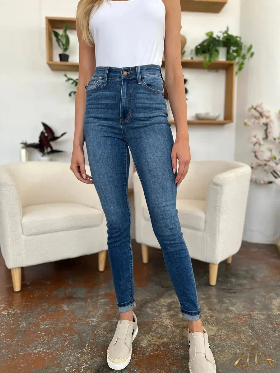 Zita La Belle Elite Judy Blue full-size cuffed hem skinny jeans displayed on a model, showcasing dark wash denim and fitted silhouette.