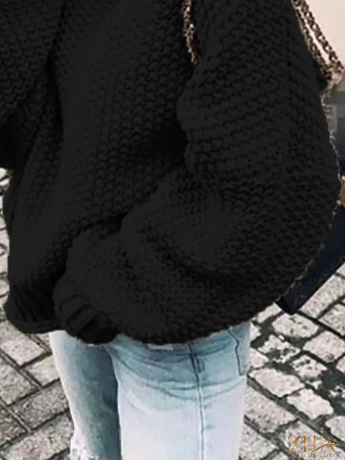 Zita La Belle Elite chunky knit turtleneck sweater in cozy cream, featuring thick ribbed knit and a relaxed fit.