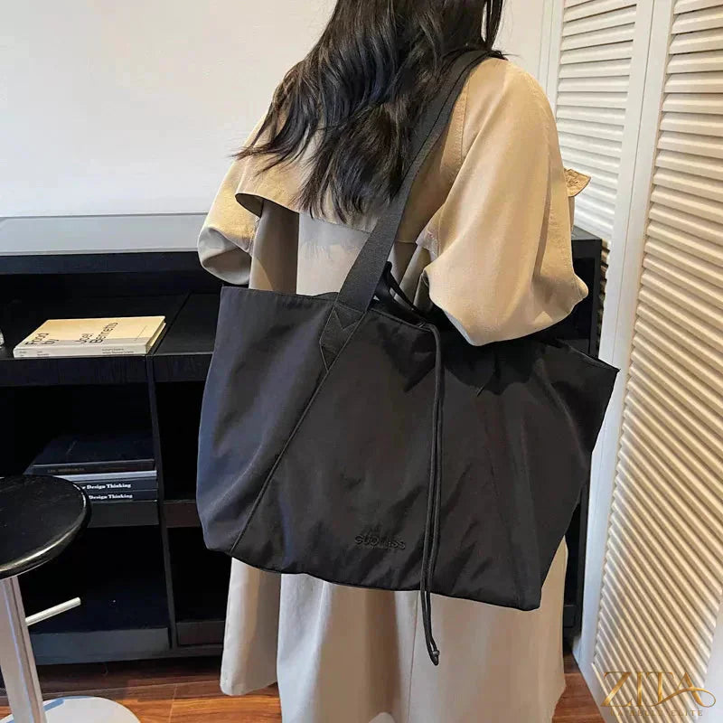 Lightweight Zita La Belle Elite large capacity travel tote bag with spacious interior and sturdy handles, ideal for travel and daily use.
