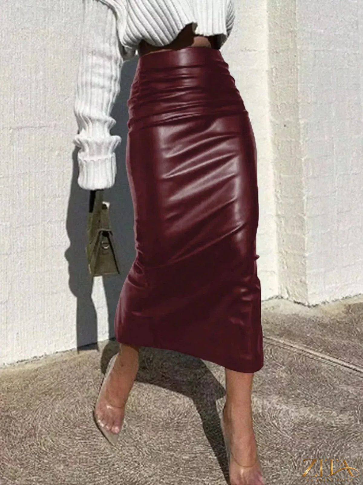 Zita La Belle Elite slit back leather skirt with high waist and sleek design, shown on a mannequin.