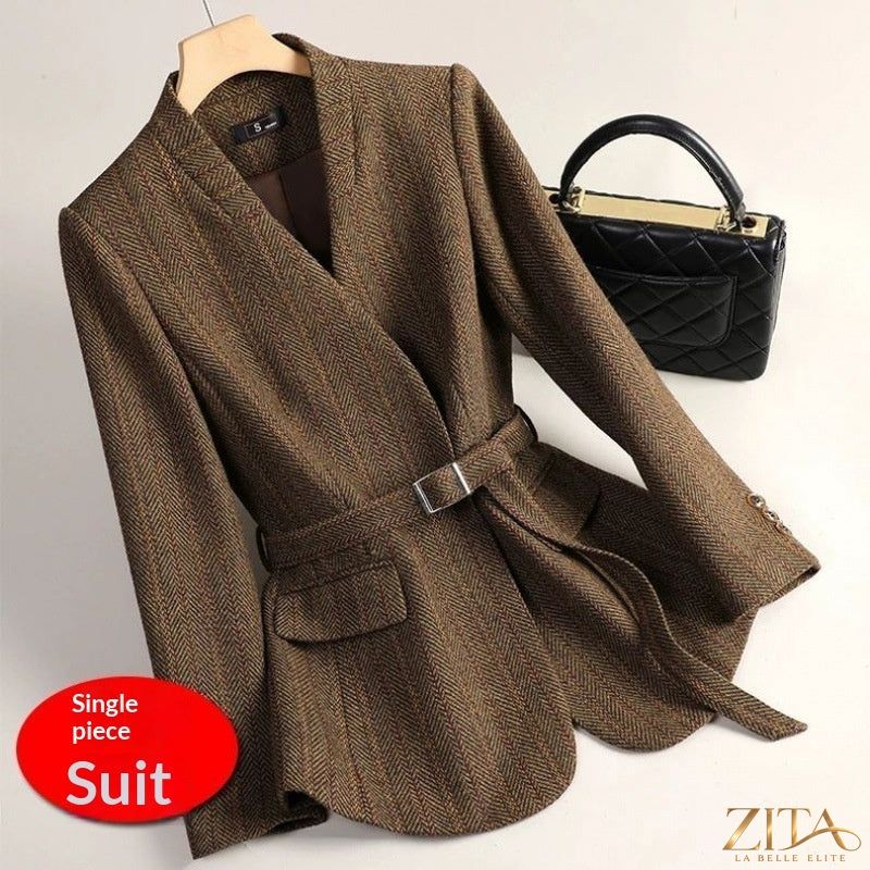 Zita La Belle Elite women's sophisticated wool blazer, tailored fit with notch lapels and classic design, in a neutral color.