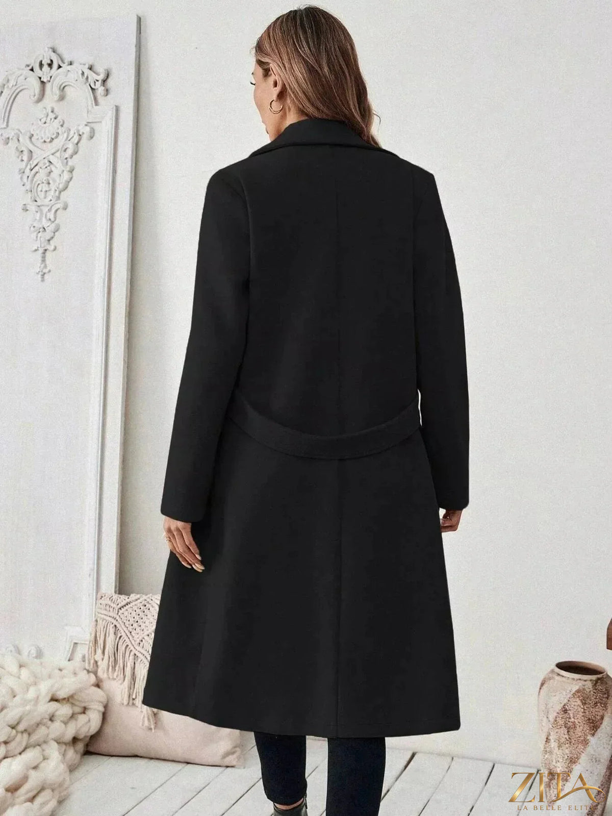 Zita La Belle Elite one button lapel collar overcoat in a stylish, tailored design featuring a classic lapel collar and sleek silhouette.