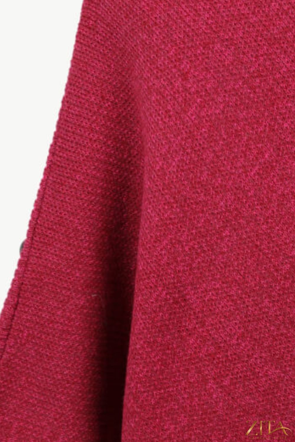 Zita La Belle Elite turtleneck buttoned poncho in warm knit fabric, featuring a stylish turtleneck and button details.