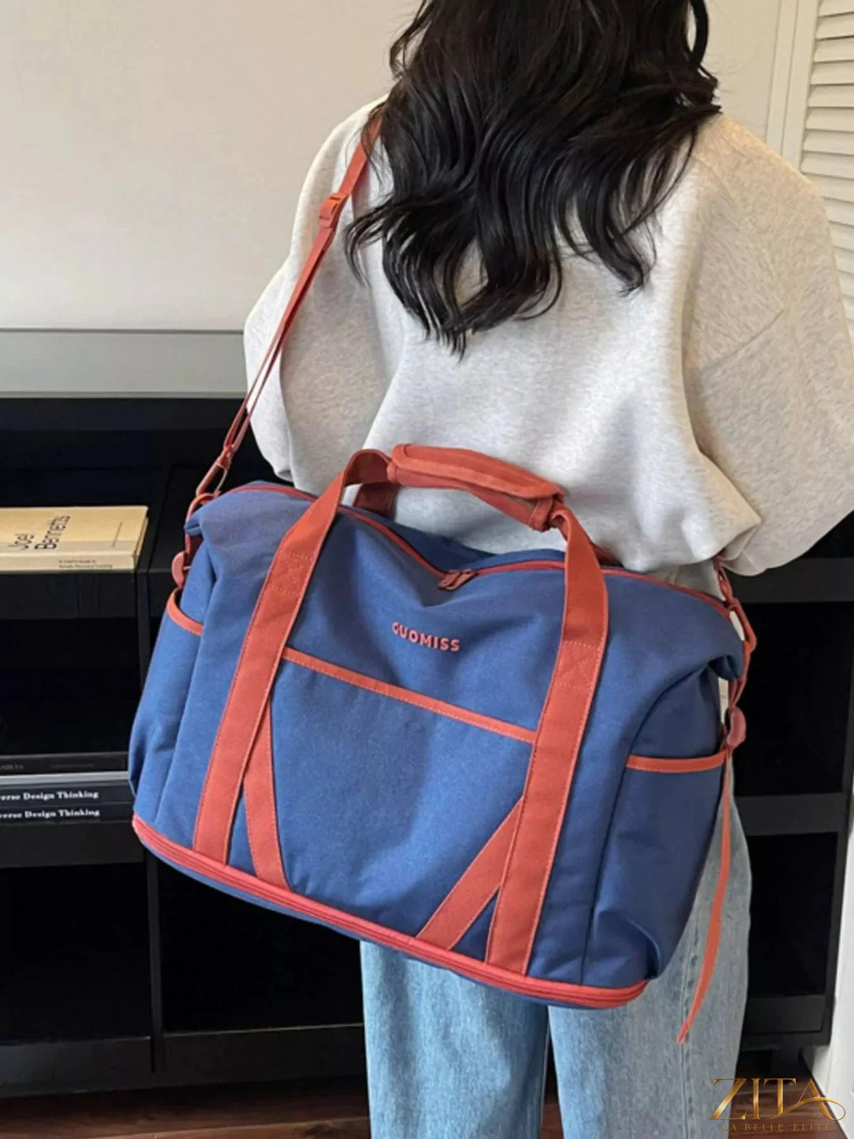 Contrast Oxford cloth travel bag by Zita La Belle Elite with sturdy handles and spacious main compartment, ideal for travel and weekend trips.