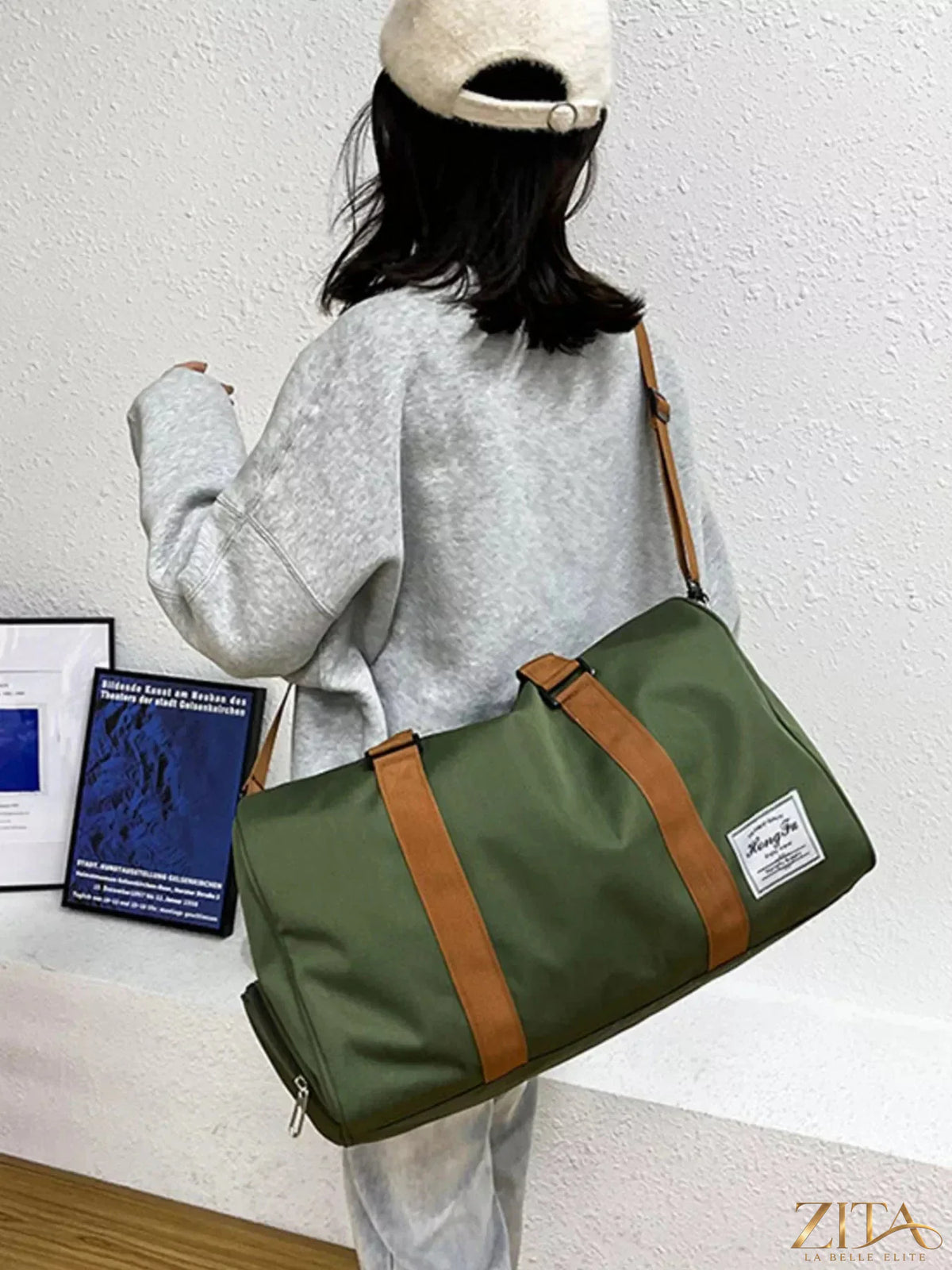Zita La Belle Elite Oxford cloth duffel travel bag with leather handles and zipper closure, suitable for weekend trips and travel.