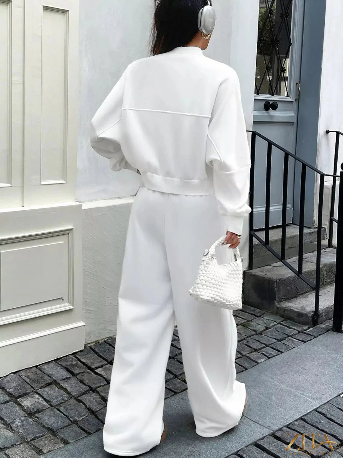 Zita La Belle Elite zip-up jacket and pants set, stylish casual wear with a sleek design and comfortable fit.