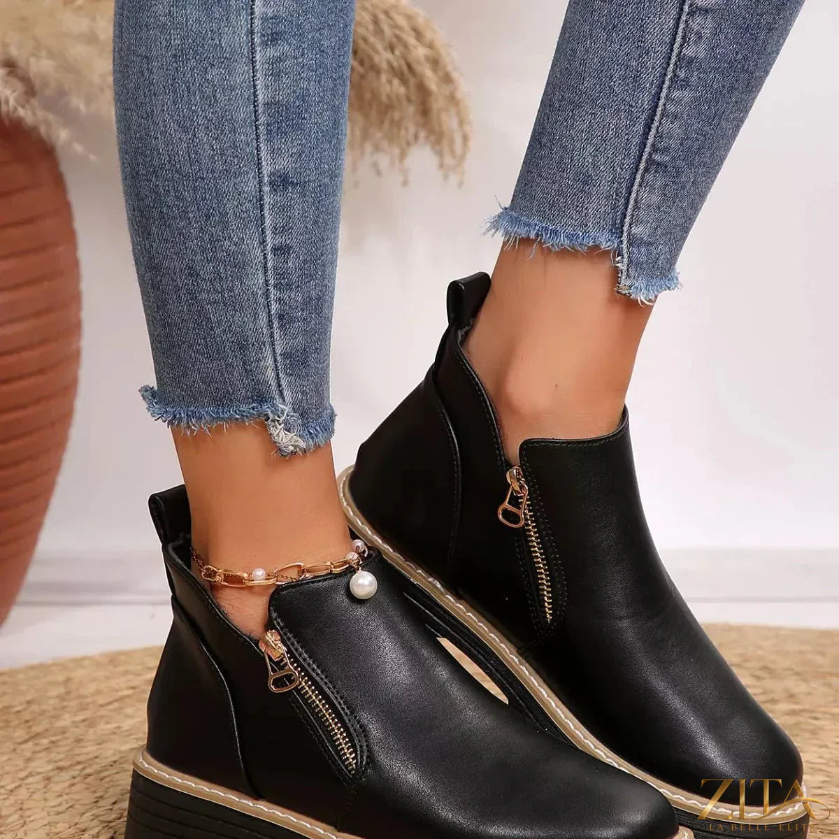 Zita La Belle Elite ankle boots with zipper detail, showcasing sleek black leather and stylish design for everyday wear.