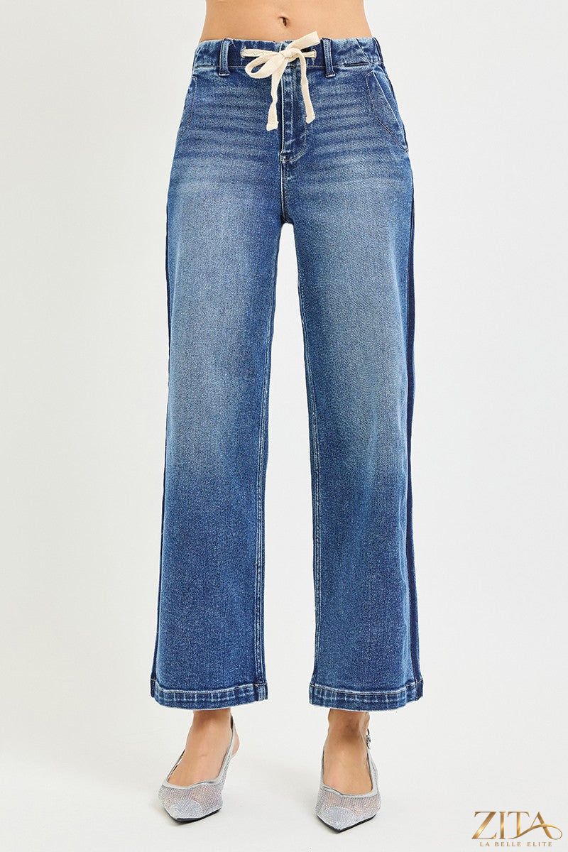 Zita La Belle Elite RISEN high-rise cropped wide jeans with elastic waistband and relaxed fit, displayed on a mannequin.