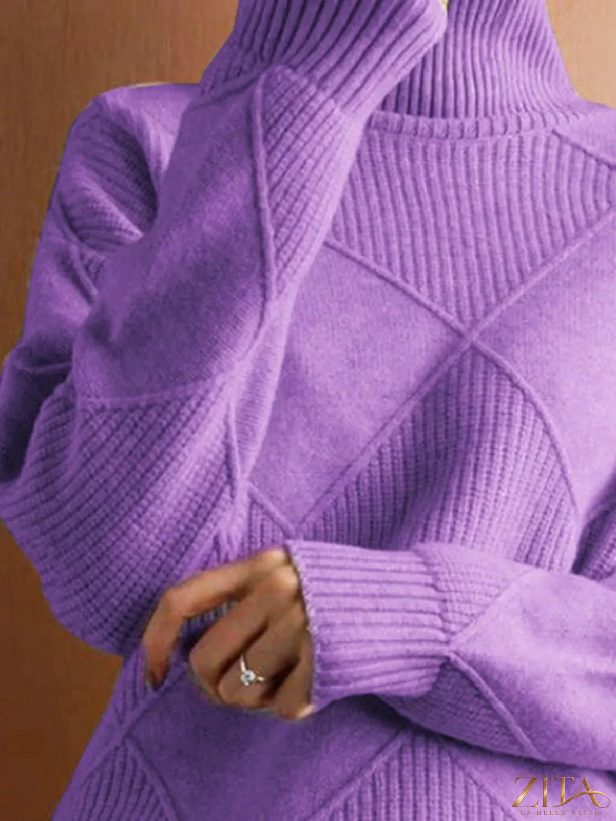 Zita La Belle Elite argyle pattern turtleneck sweater in cozy knit fabric, featuring classic diamond design and ribbed collar.
