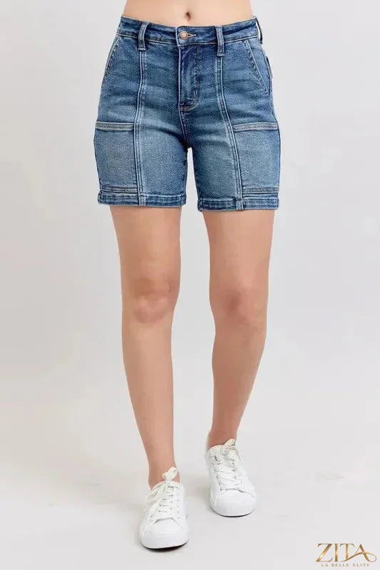 Zita La Belle Elite Judy Blue high-rise denim shorts in plus size, showcasing classic cut and distressed details.