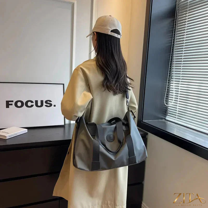 Zita La Belle Elite Oxford cloth travel handbag with sturdy handles and spacious interior, ideal for stylish travel accessories.