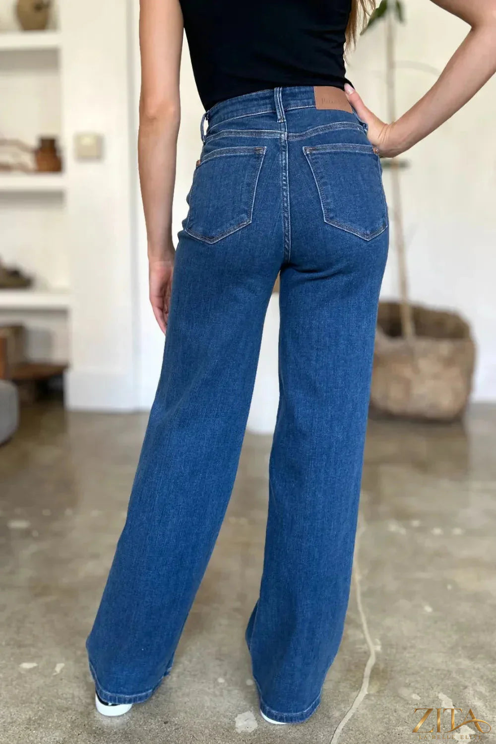 Zita La Belle Elite Judy Blue high-rise straight jeans in full size, showcasing classic denim fit and stitching details.