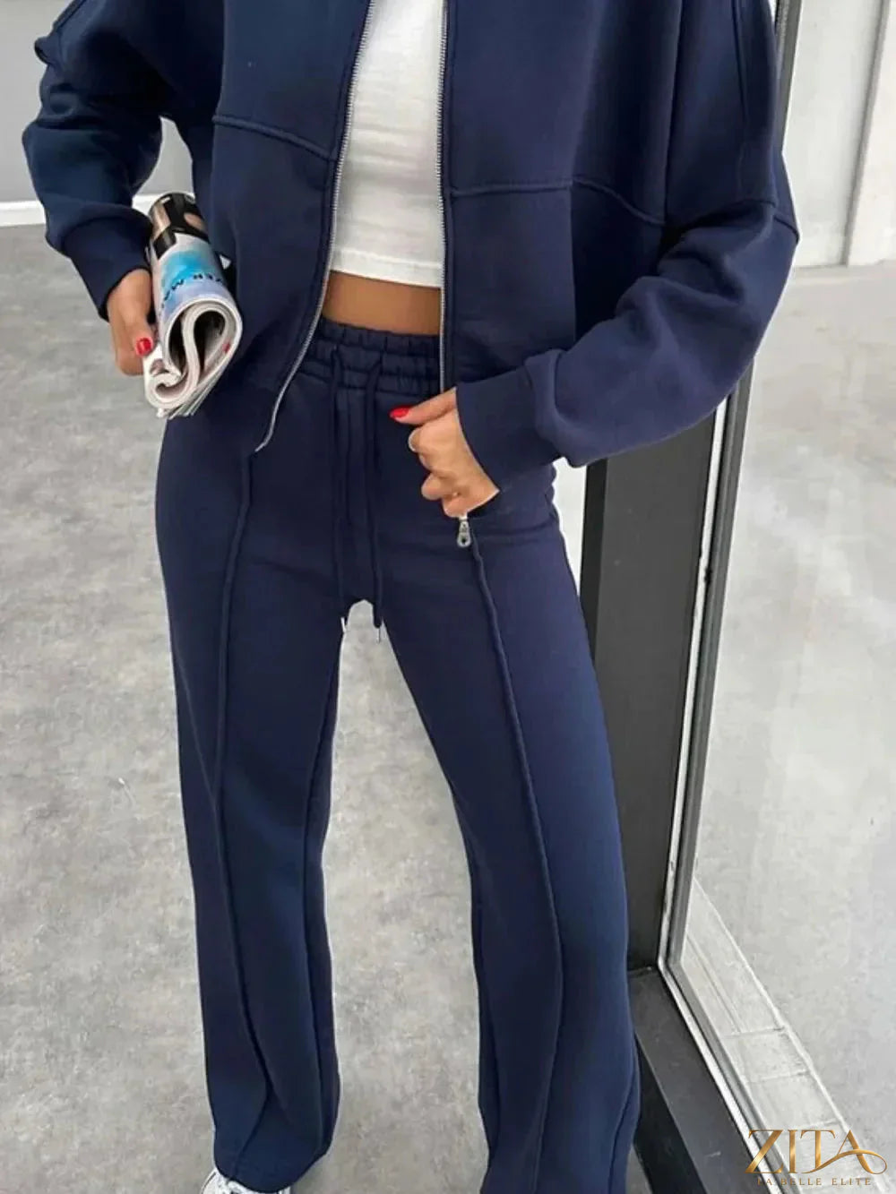 Zita La Belle Elite baseball collar zip-up outerwear and drawstring pants set, featuring a stylish casual athletic look.