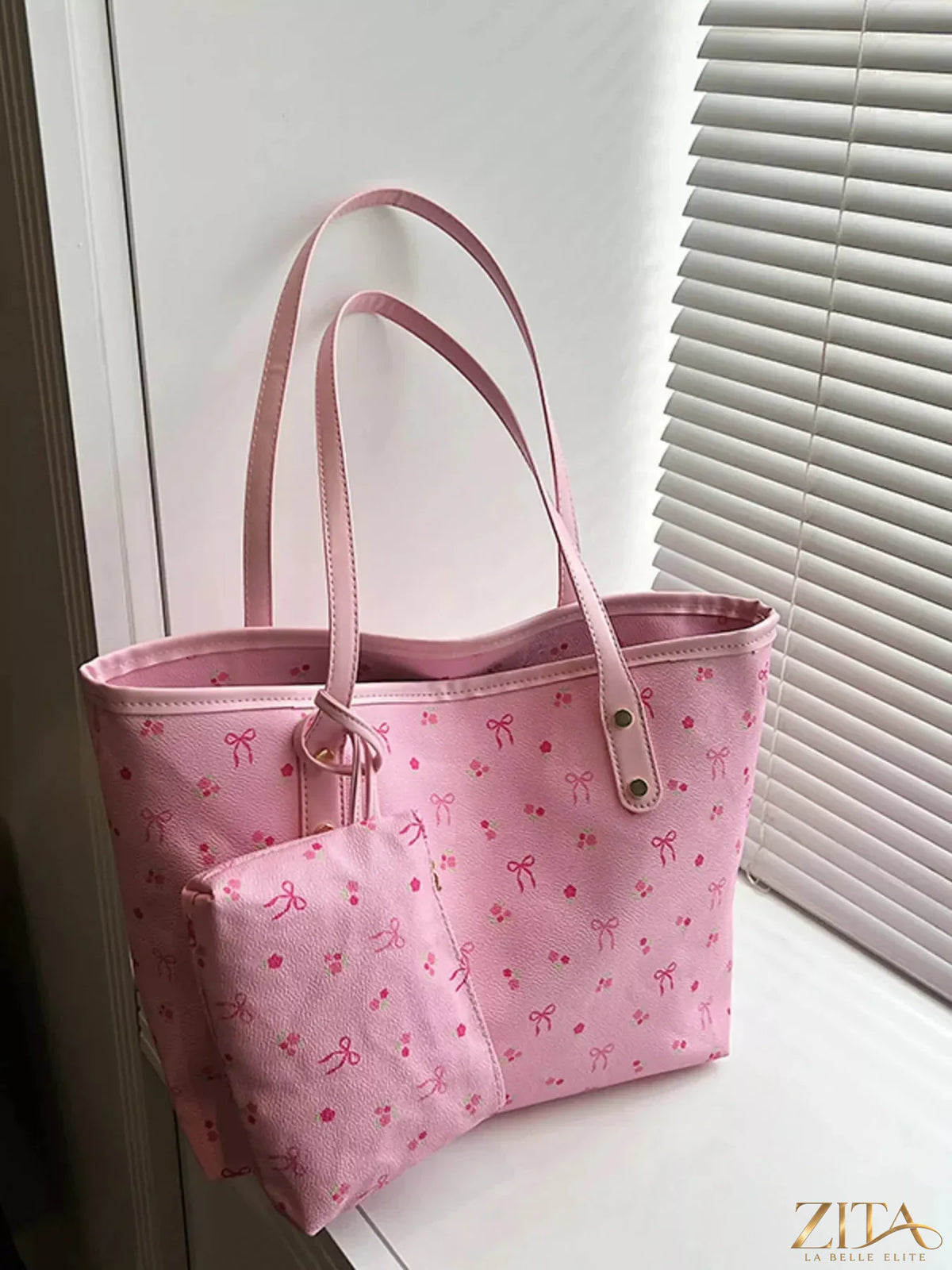 Printed tote shoulder bag with matching pouch from Zita La Belle Elite, featuring a stylish design and spacious interior.