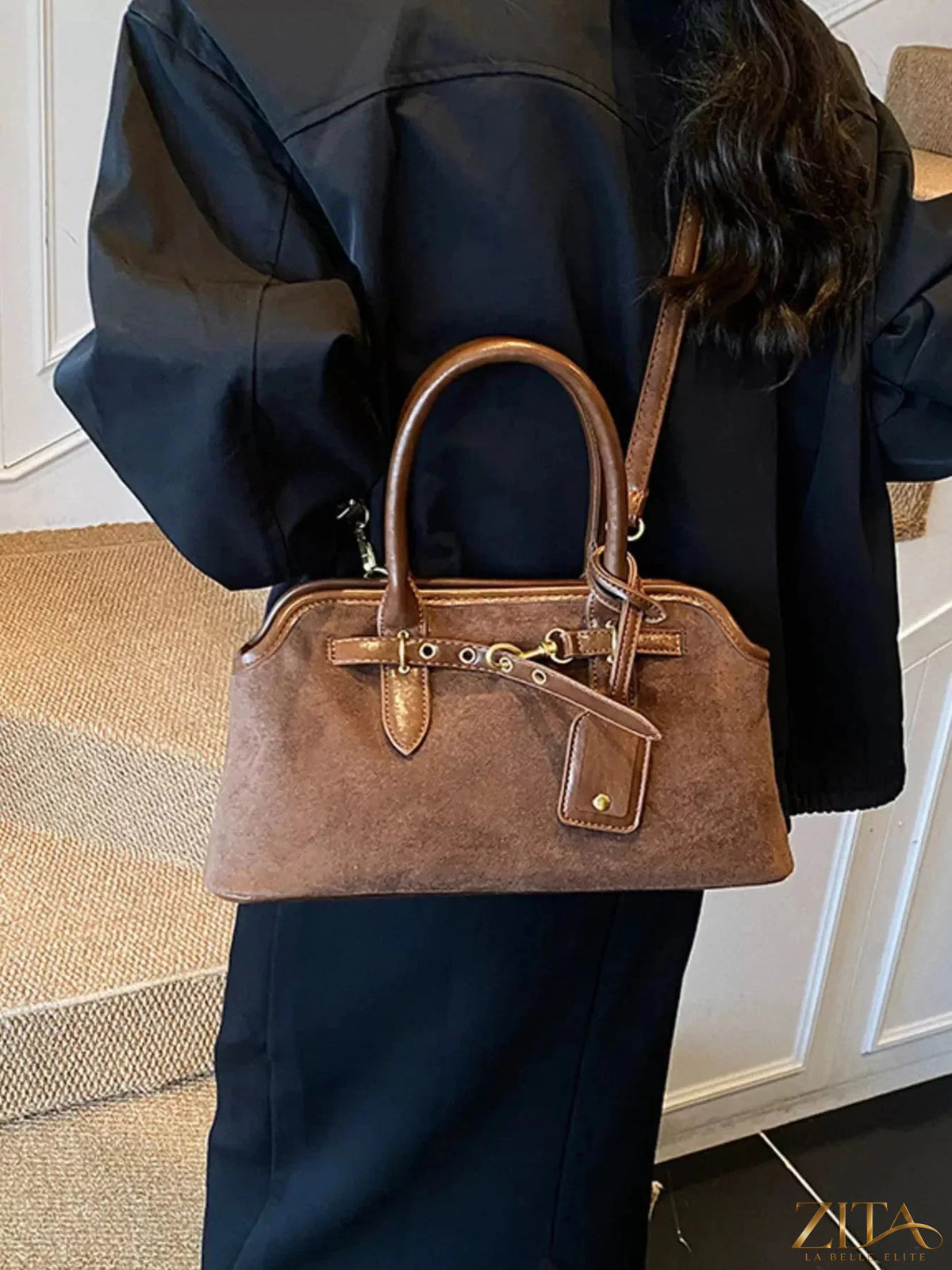 Vintage Zita La Belle Elite handbag with buckle detail, showcasing classic leather design and elegant craftsmanship.